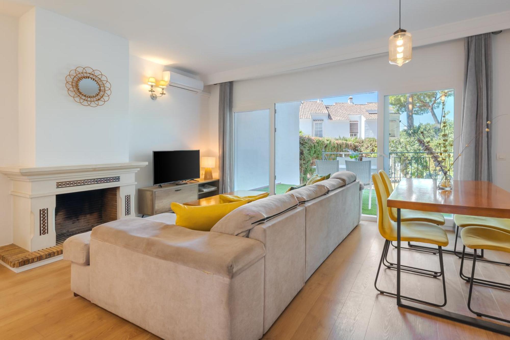 Wintowinrentals Townhouse, Pool & Beach Marbella Eksteriør billede