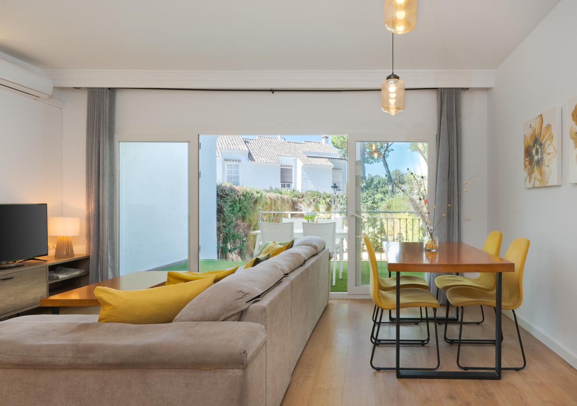 Wintowinrentals Townhouse, Pool & Beach Marbella Eksteriør billede